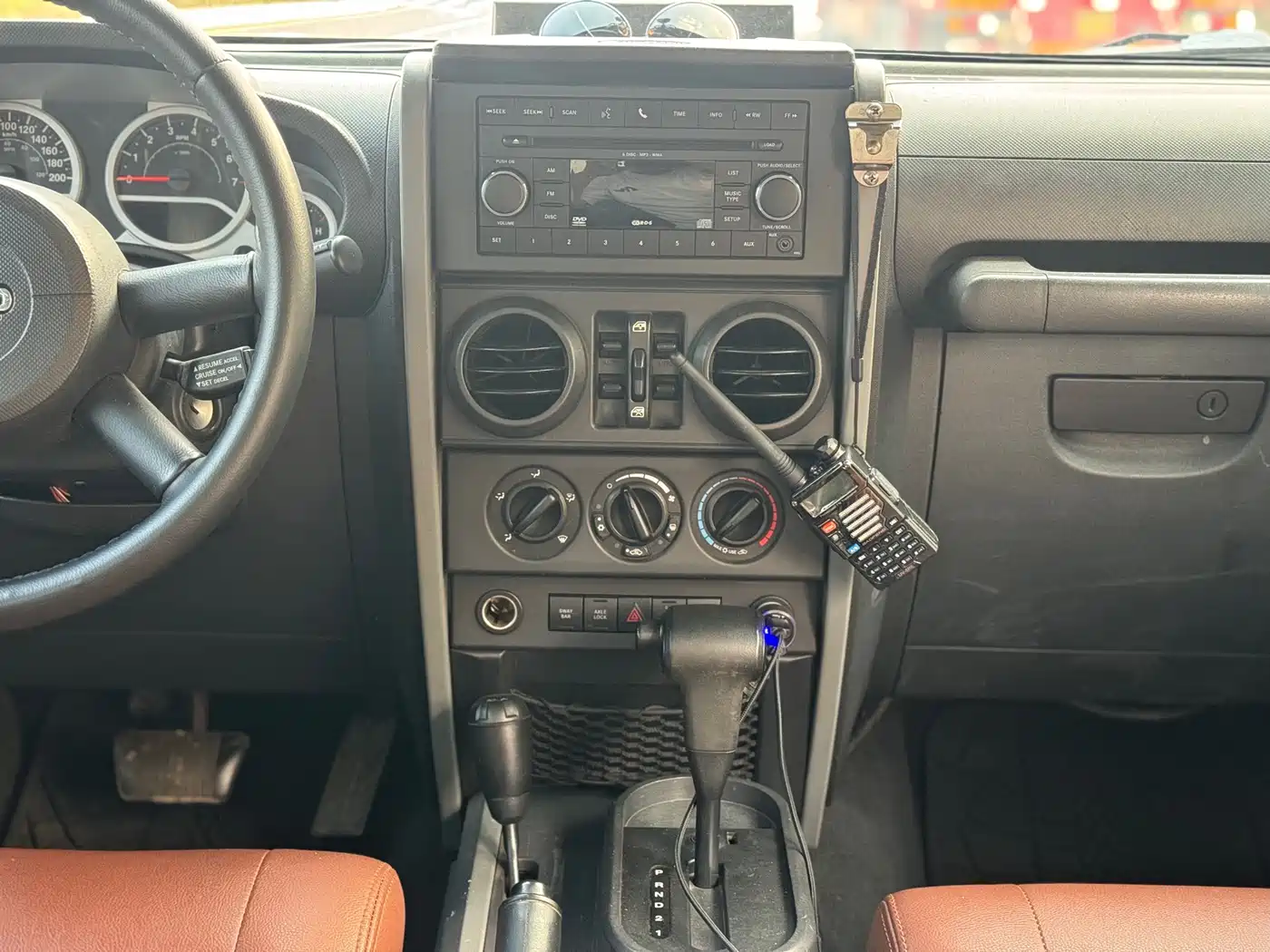 Photo 10 - Jeep Wrangler