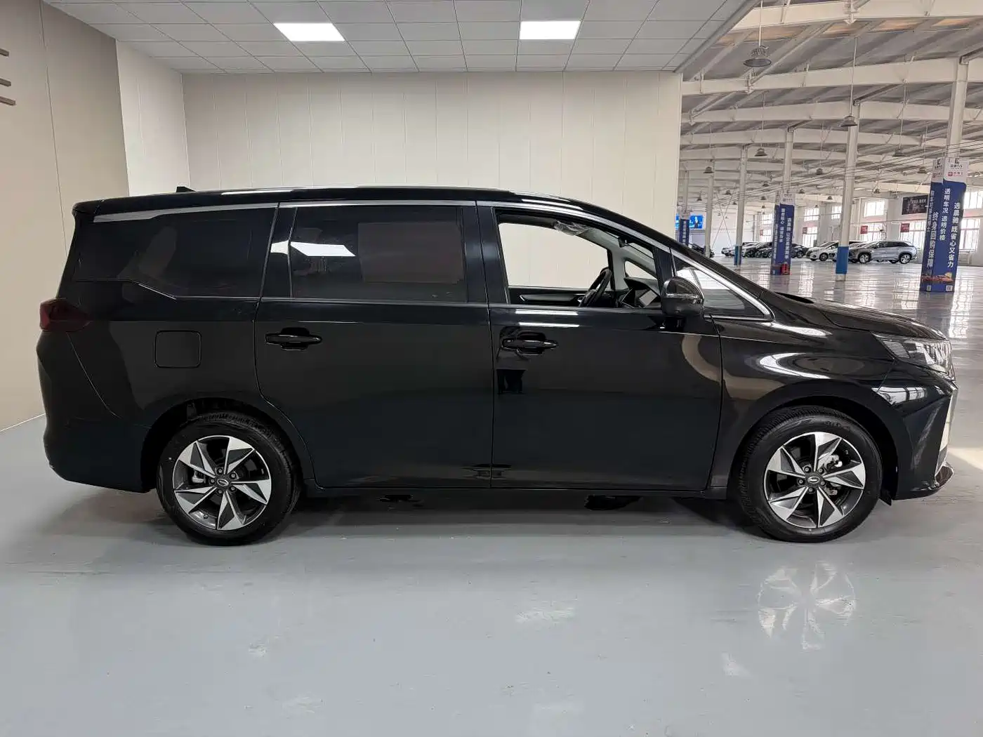GAC Trumpchi Trumpchi M6 2023 PRO 270T DCT Premium Edition фото 8