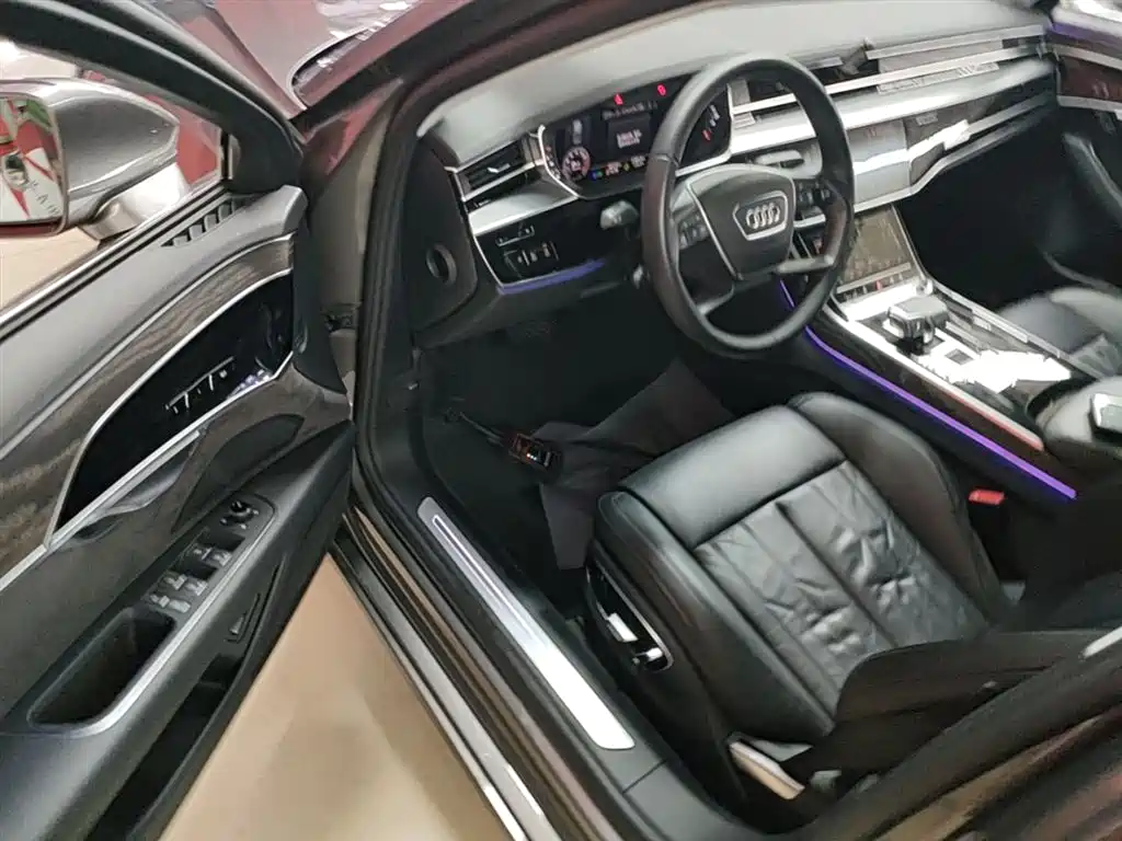 Audi A8 2019 Facelift Plus A8L 50 TFSI quattro Comfort фото 16