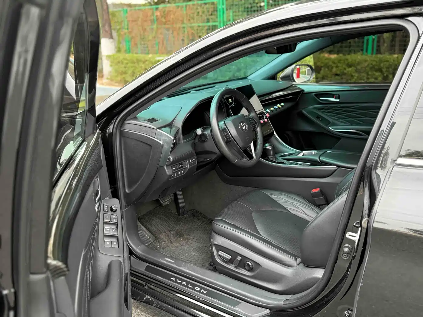 Toyota Avalon 2023 Hybrid 2.5L XLE Premium Edition фото 8