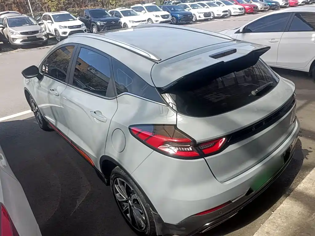 Photo 5 - Geely Emgrand S