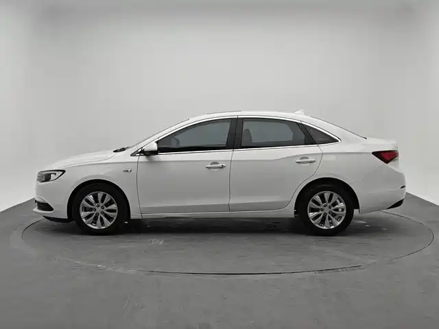 Buick Excelle 2021 Exemplar 1.5L Auto Progressive фото 3