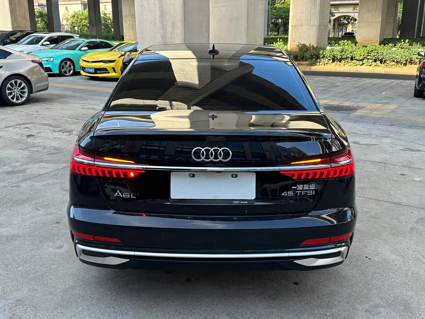 Фото 7 - Audi A6L
