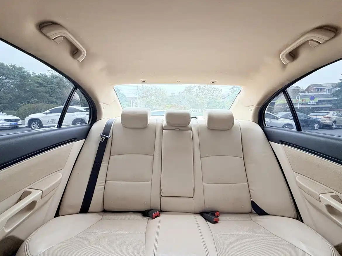 Geely Classic Emgrand 2013 2013 Sedan 1.5L MT Elite