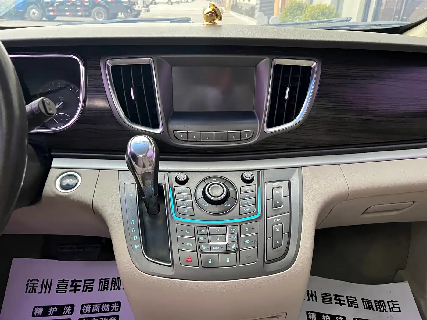Buick GL8 2011 3.0L XT Luxury Business Flagship фото 10