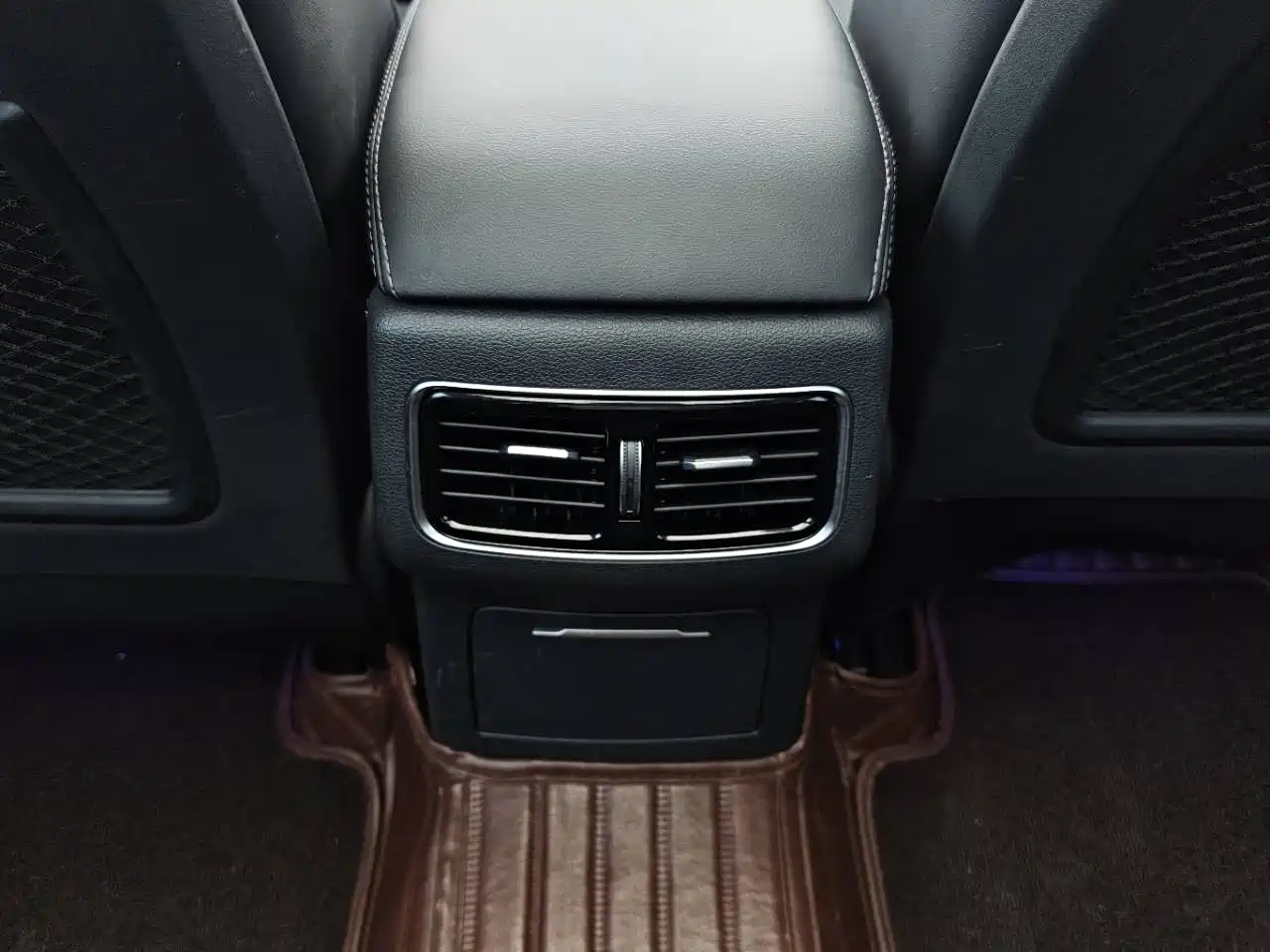 Hongqi HS5 2019 2.0T Smart Connect Enjoy Edition фото 20