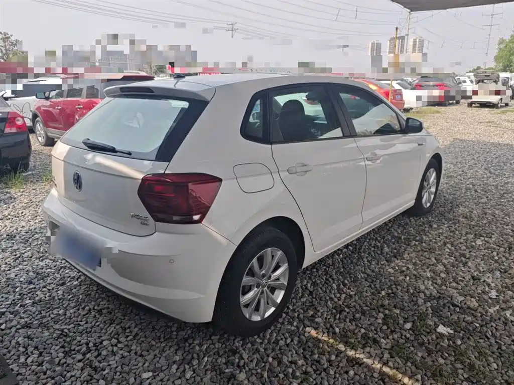 Volkswagen Polo 2019 Plus 1.5L Automatic Colorful Tech Edition фото 6