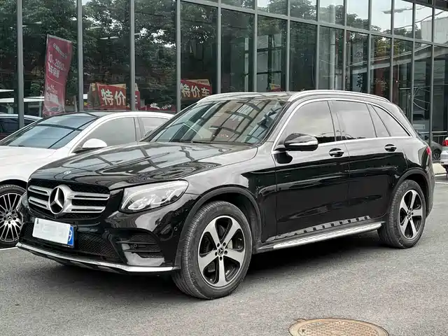 MERCEDES-BENZ GLC