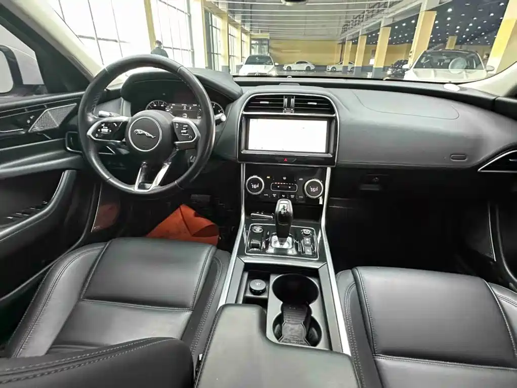Jaguar XEL 2019 2020 2.0T 200PS S Progressive Elegance Edition