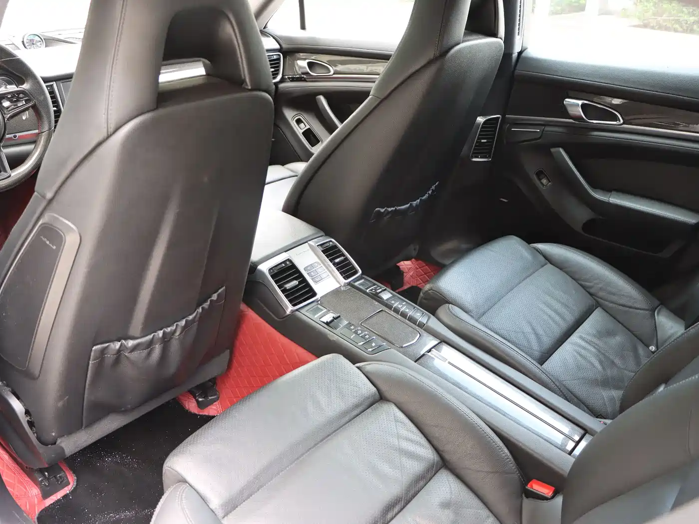 Porsche Panamera 2010 Model Panamera S 4.8L фото 29