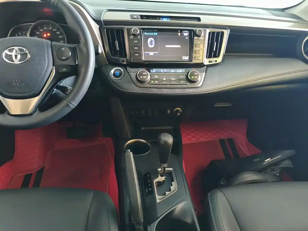 Toyota RAV4 Rongfang 2015 2.5L Automatic 4WD Elite Edition фото 13