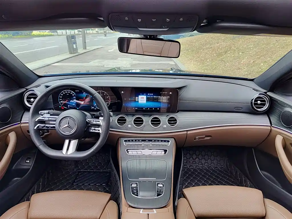 Mercedes-Benz E-Class 2023 E 260 L Sport фото 6