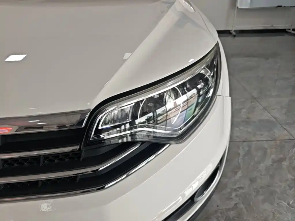 FAW Senya R7 2018 2017 Model 1.6L Automatic Prestige