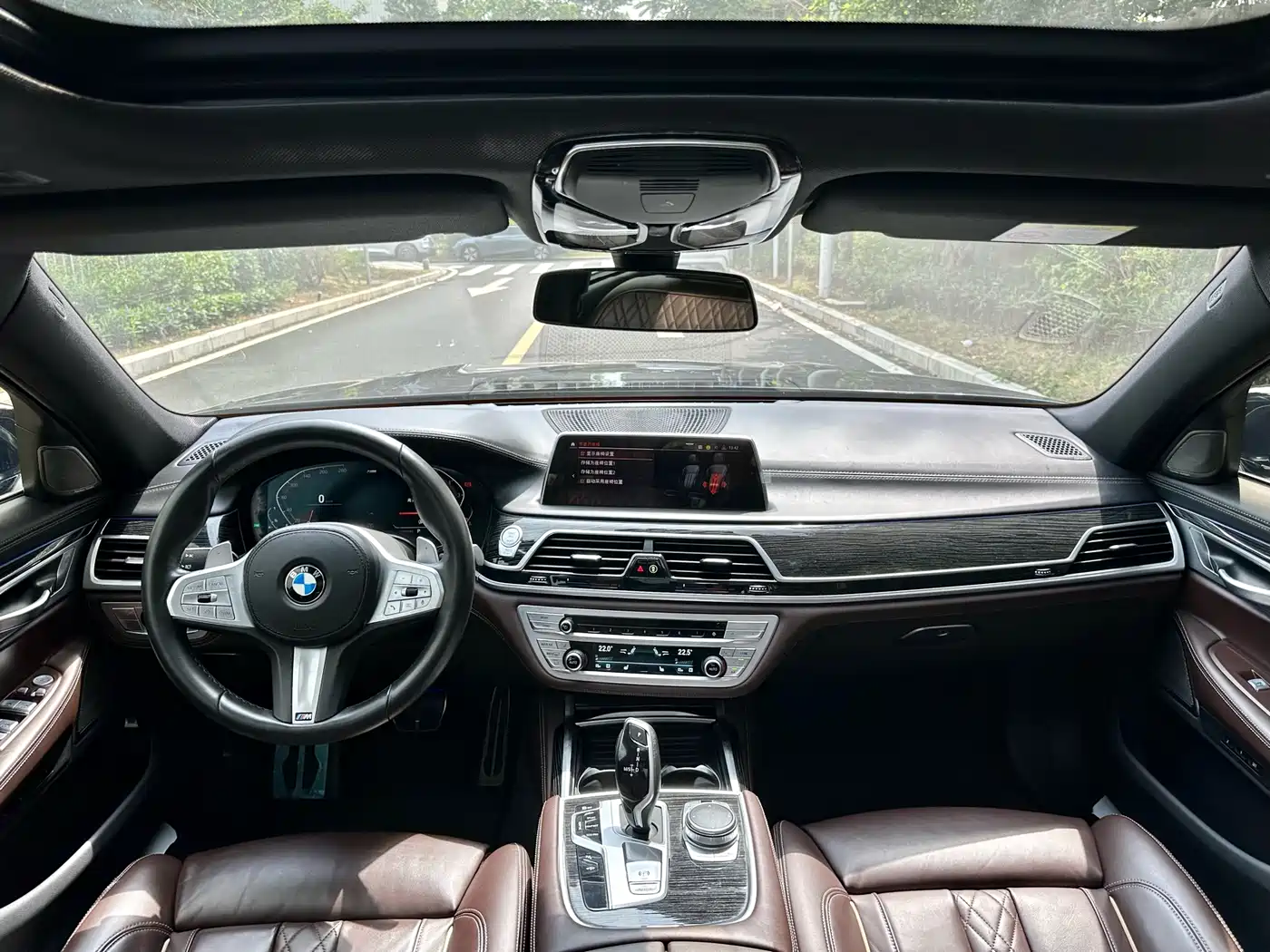 BMW 7 Series 2019 730Li M Sport Package фото 6