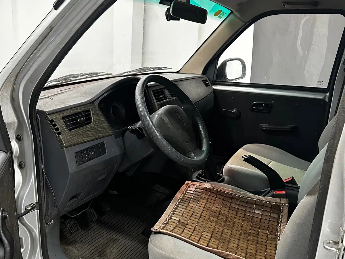 Jinbei Little Sea Lion X30 2024 2024 1.5L Fortune Panel Van 2/5-seater with Front AC