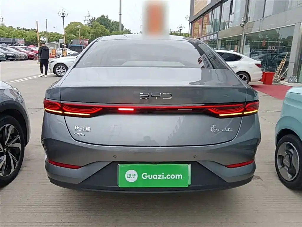 BYD Qin PLUS 2025 DM-i Smart Drive 55KM Leader фото 4