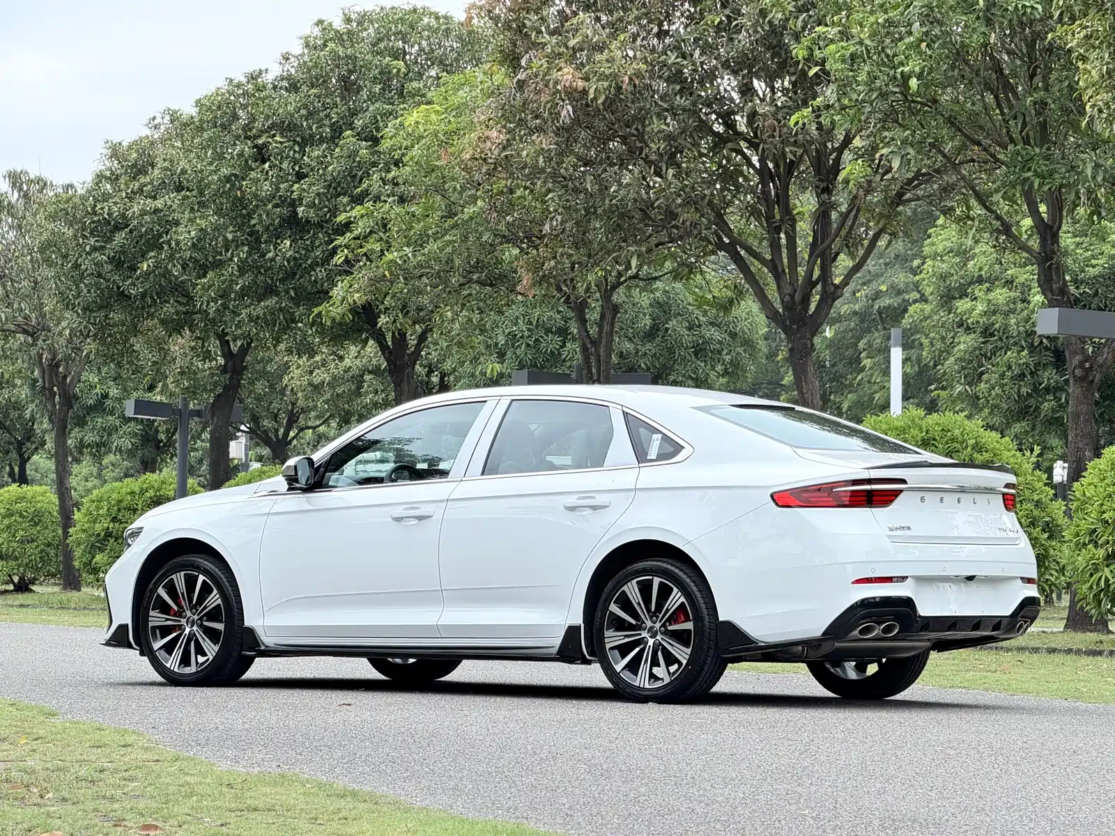 Фото 24 - Geely Preface