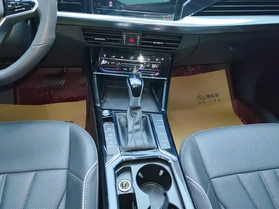 Volkswagen Passat 2024 330TSI Elite Edition фото 16