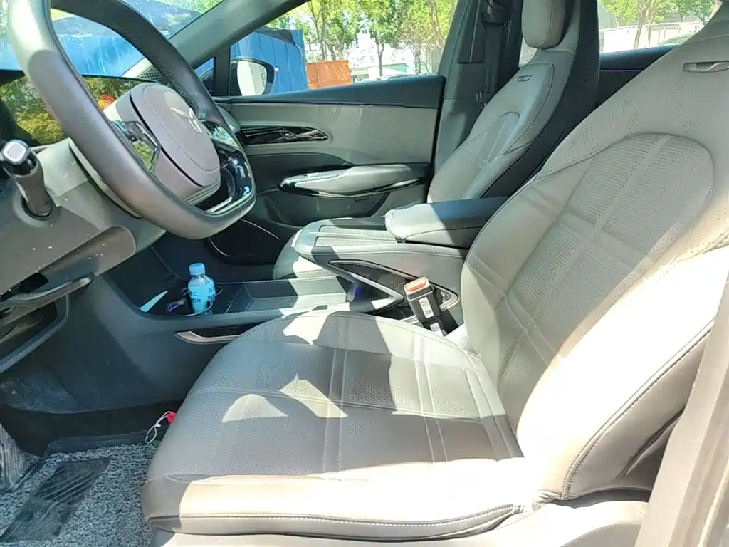 Hongqi EH7 2024 690 Pro фото 12