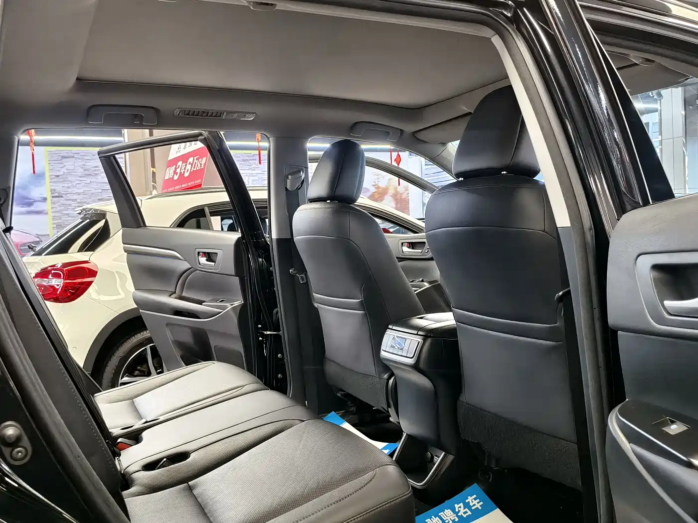 Toyota Highlander 2018 2.0T 4WD Ultimate 7-seater (China V) фото 13