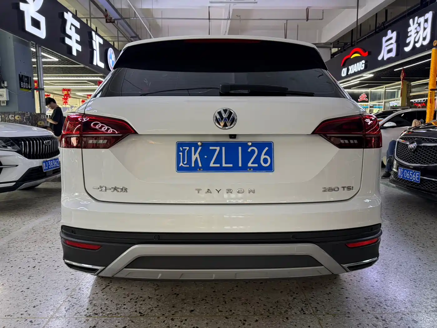 Volkswagen Tayron 2022 280TSI 2WD Luxury Smart Connect Edition фото 5