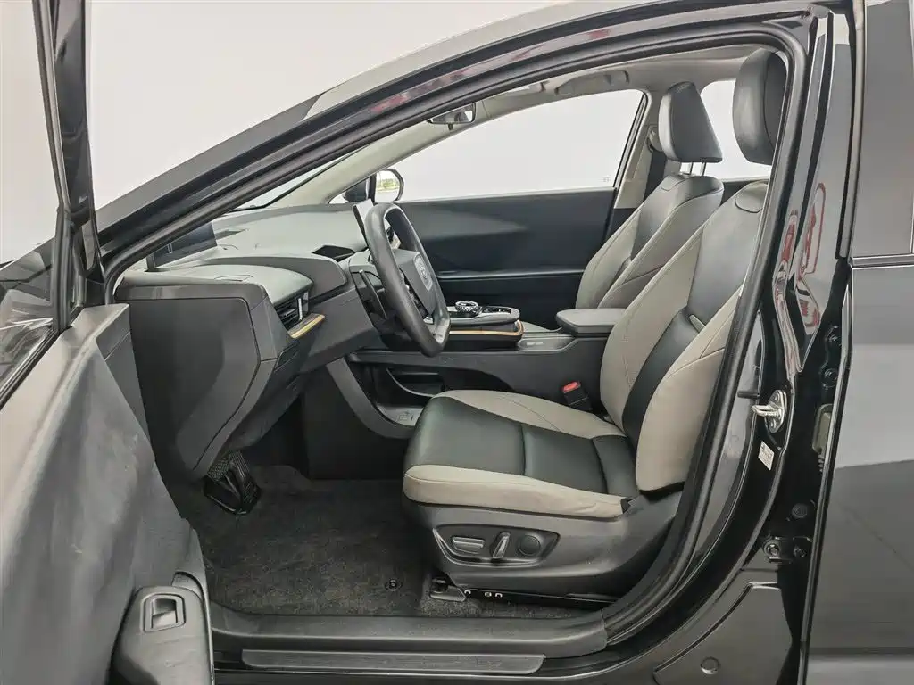 Toyota bZ3 2023 517km Elite PRO фото 10