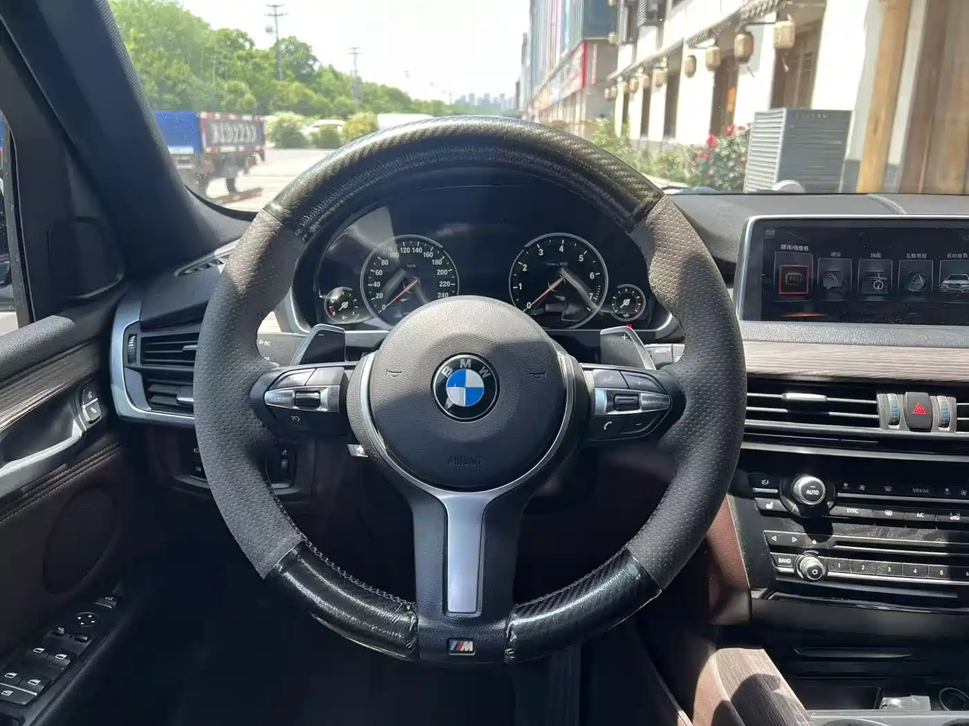 BMW X5 (Import) 2017 xDrive35i Leading Edition фото 6