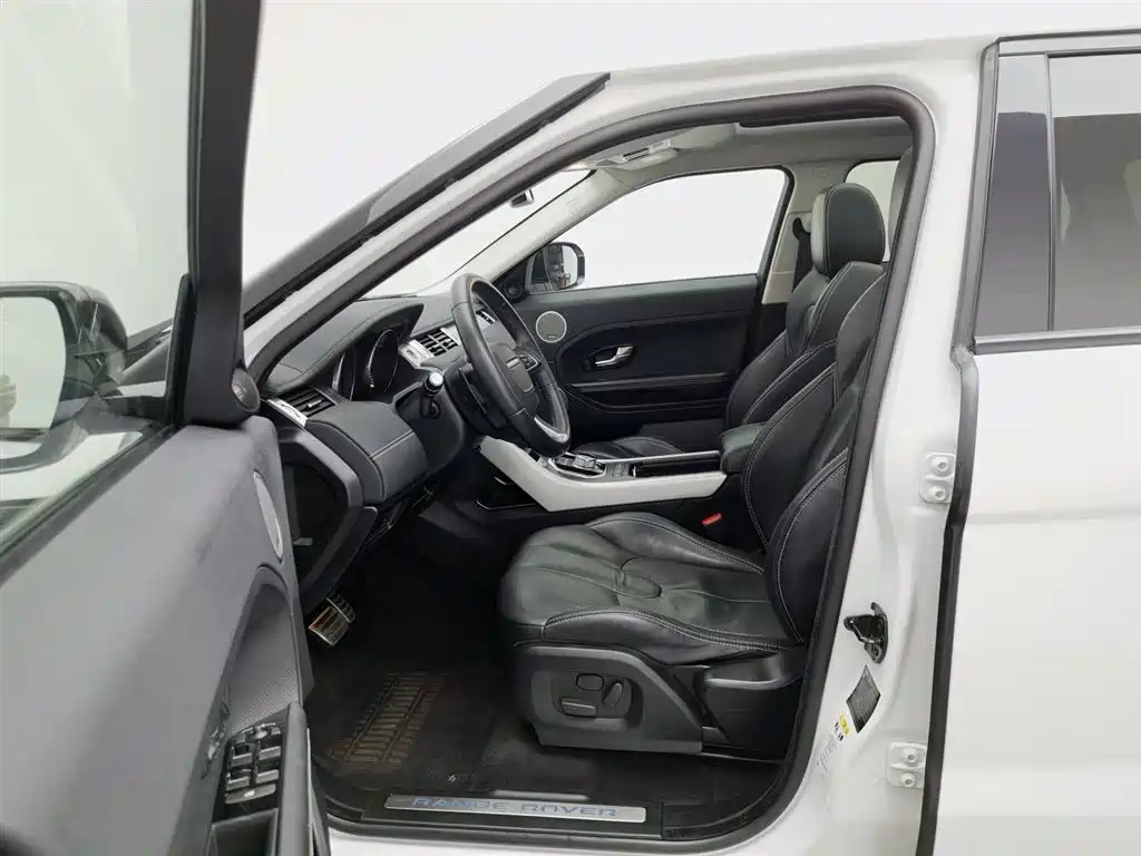 Land Rover Range Rover Evoque (Import) 2013 2.0T 5-door Dynamic Edition фото 10