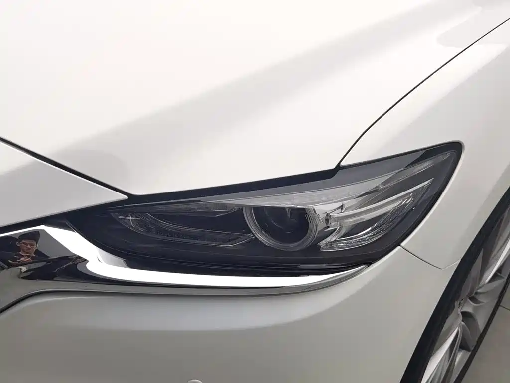 Photo 7 - Mazda Atenza