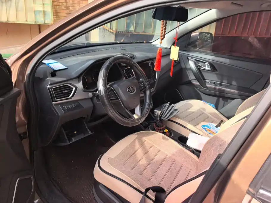 FAW Senya R7 2017 2017 Model 1.6L Automatic Luxury