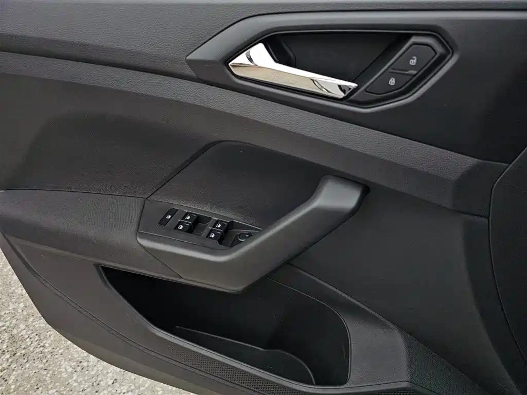 Volkswagen T-Cross 2023 Facelift 1.5L Automatic Trend Edition фото 8