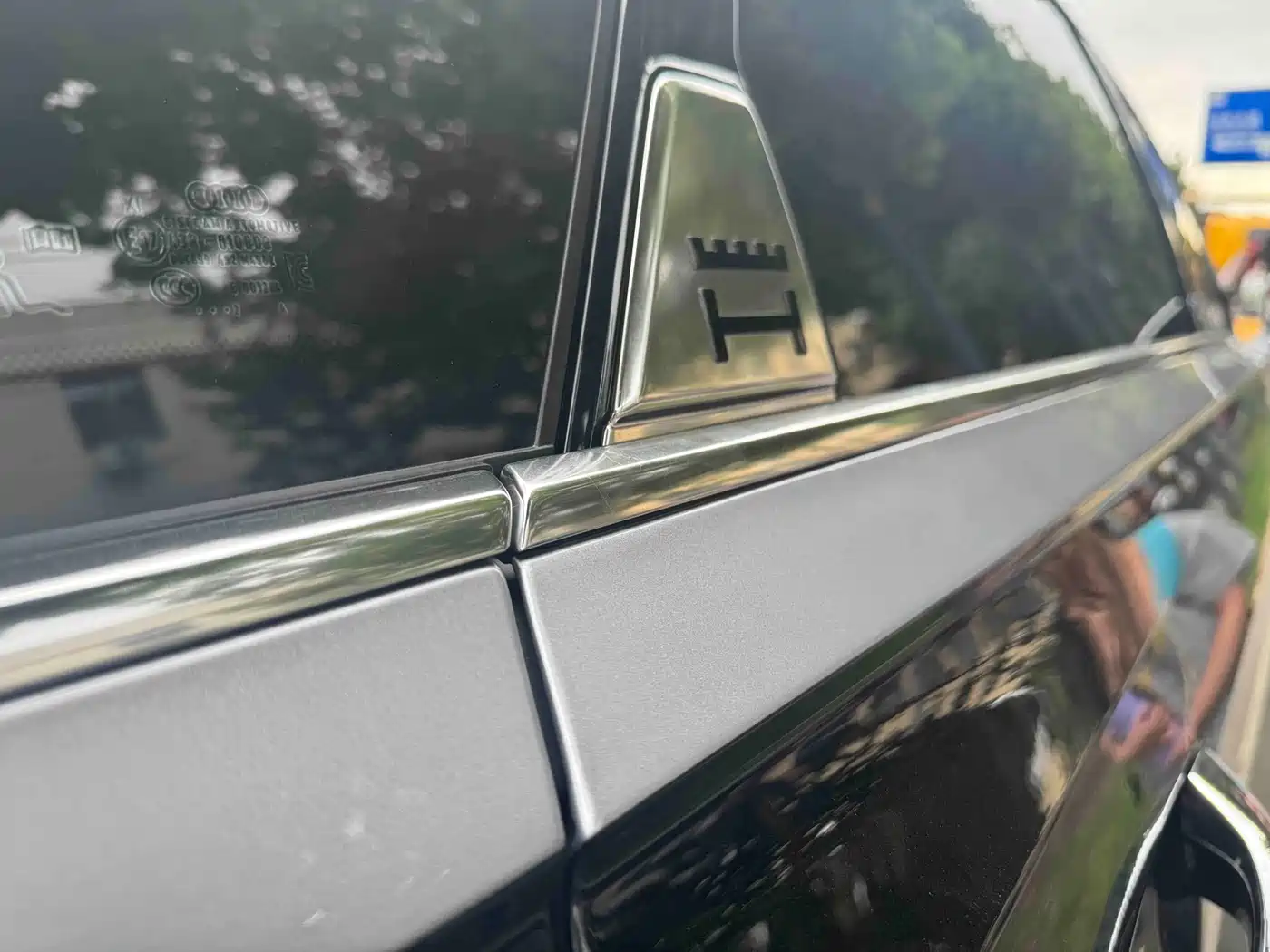 Audi A8 2022 A8L Horch Founder Edition Two-Tone Collector фото 8