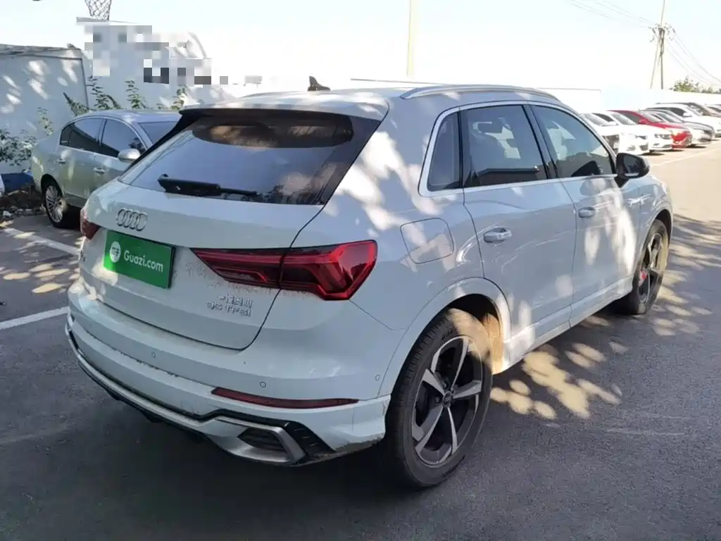 Photo 7 - Audi Q3
