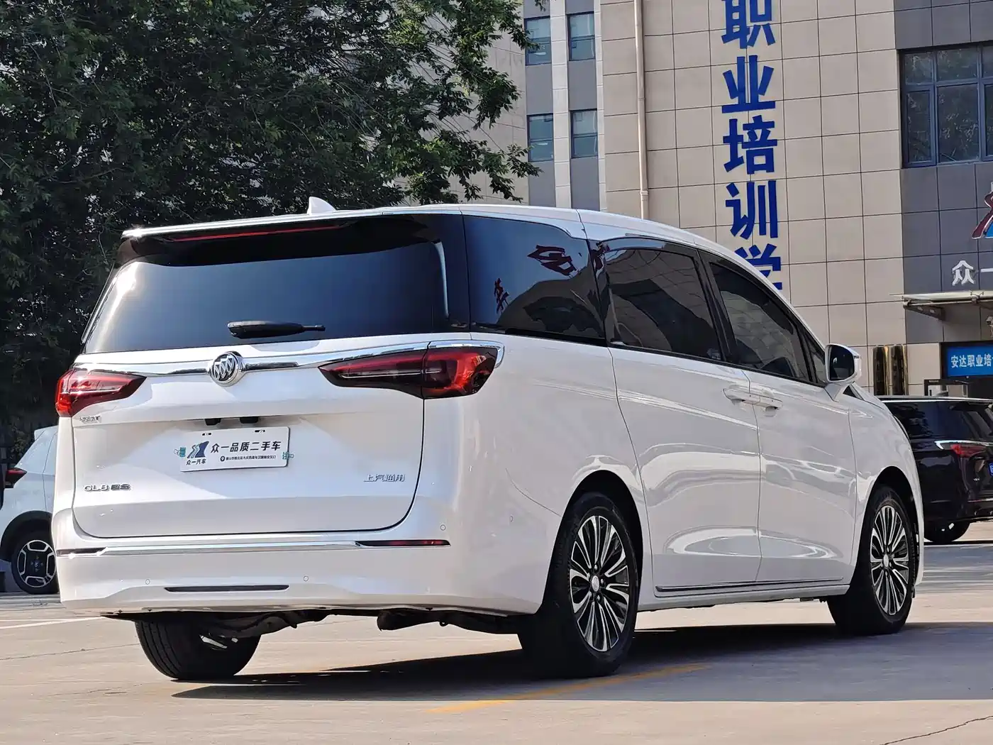 Buick GL8 2023 ES Landmaster Flagship фото 7