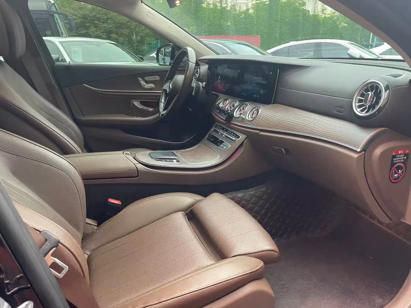 Mercedes-Benz E-Class 2022 E 300 L Luxury фото 11