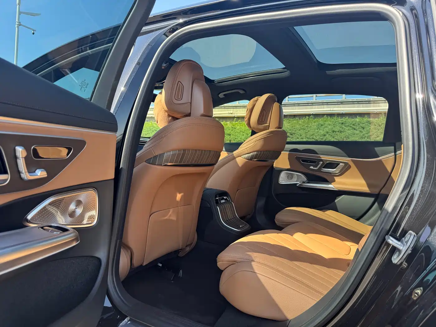 Mercedes-Benz E-Class 2025 Facelift E 300 L Luxury фото 10