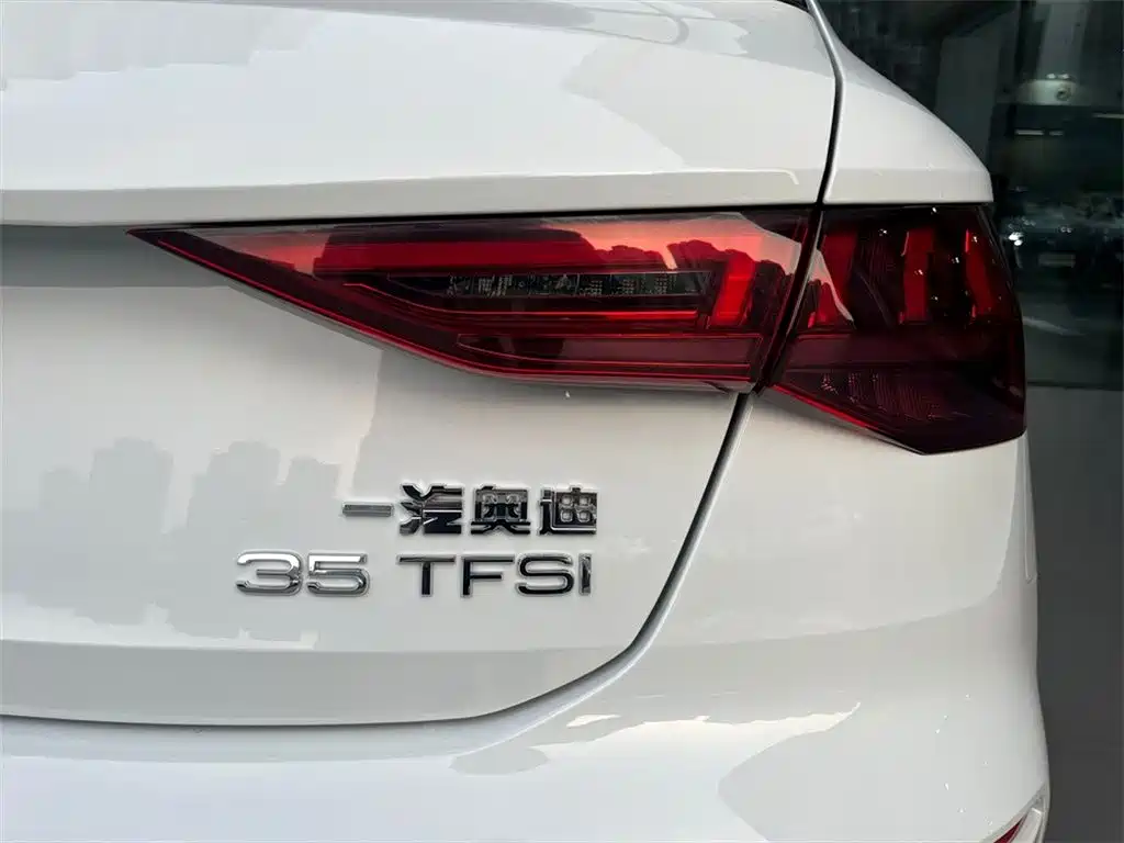 Audi A3 2024 Model Sportback 35 TFSI Fashion Sport фото 14