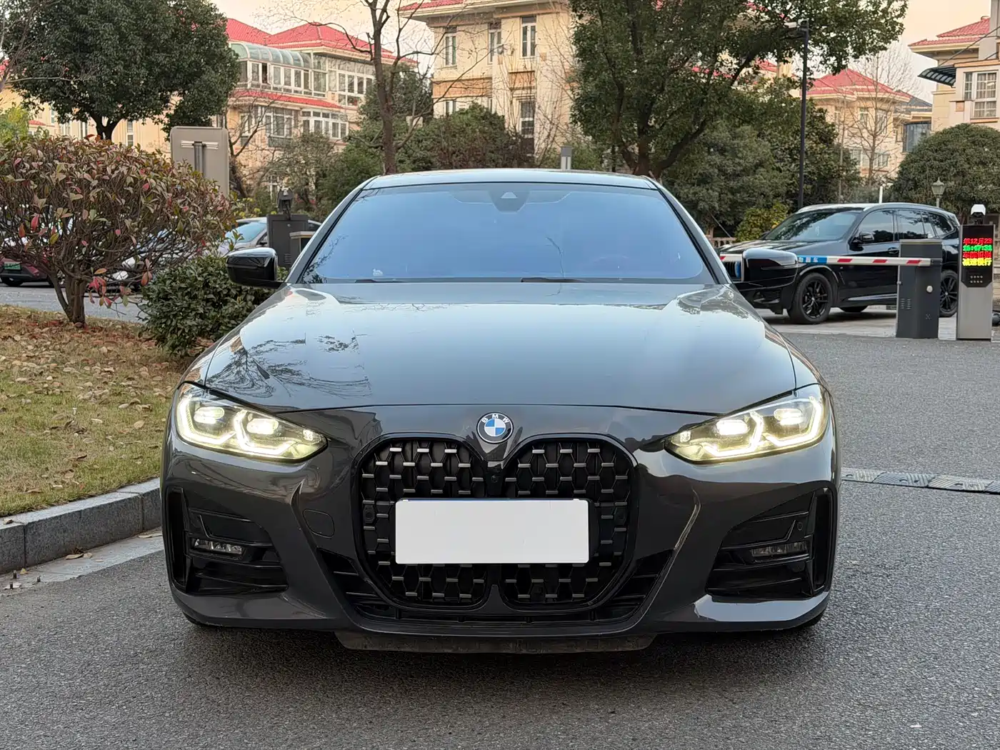 BMW 4 Series 2023 425i M Sport Shadowline Package фото 3