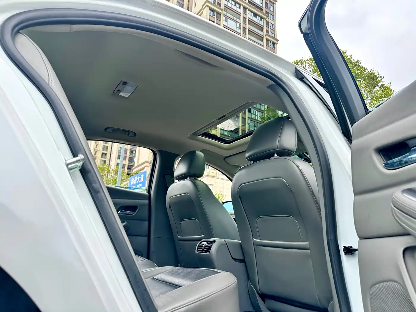 Chevrolet Malibu 2014 2.0L Automatic Luxury фото 29