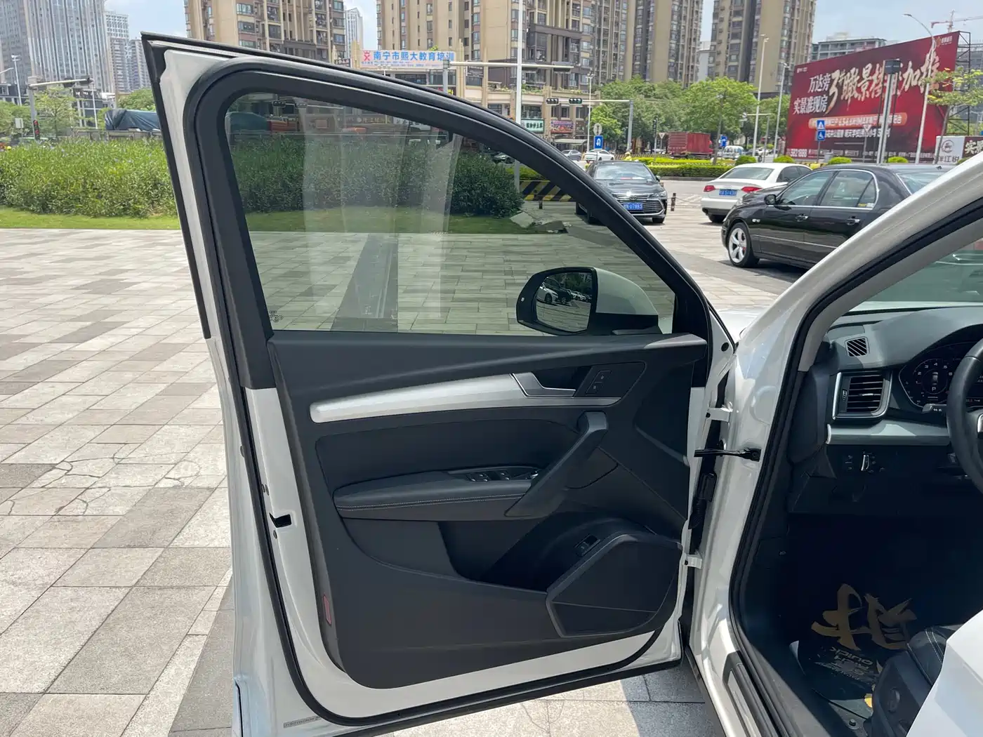 Audi Q5L 2020 Facelift 40 TFSI Honor Fashion фото 11
