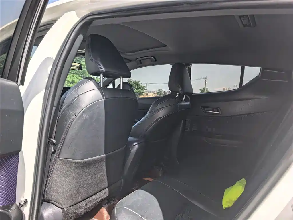Toyota C-HR 2020 Model 2.0L Leading фото 10