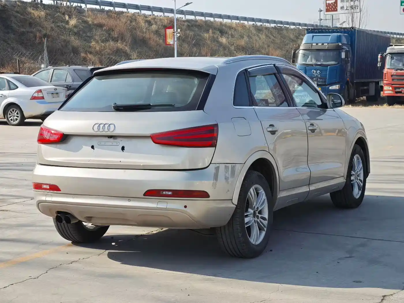 Audi Q3 2015 35 TFSI quattro Technology фото 4