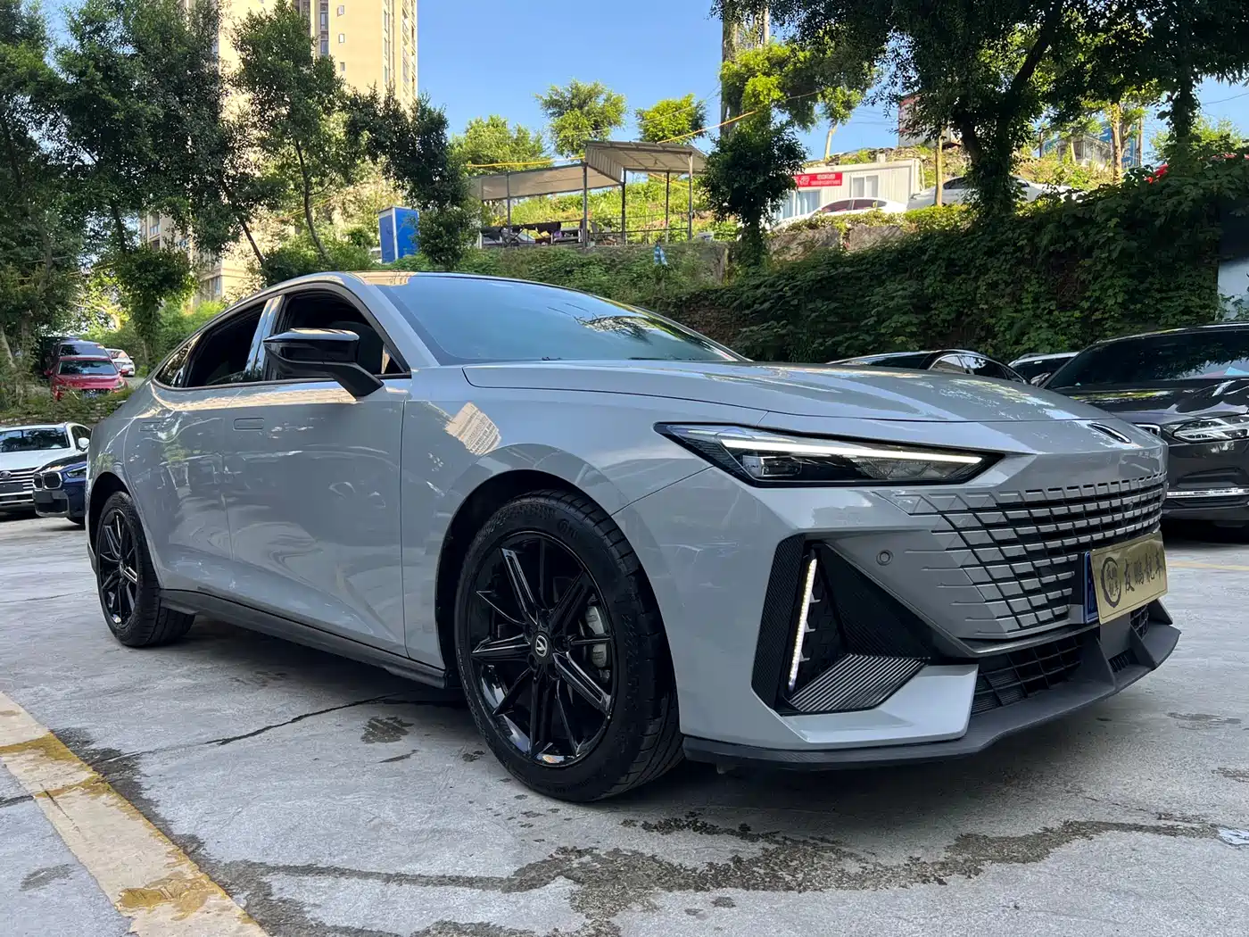 CHANGAN UNI-V