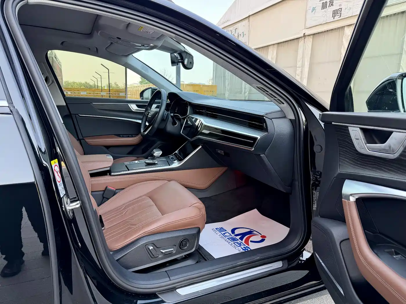 Audi A6L 2024 45 TFSI quattro Exclusive Elegance фото 11