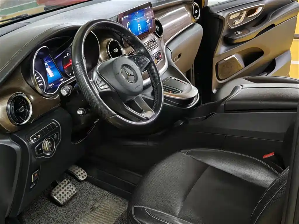 Mercedes-Benz V-Class 2020 Model V 260 L Long Wheelbase Luxury фото 9