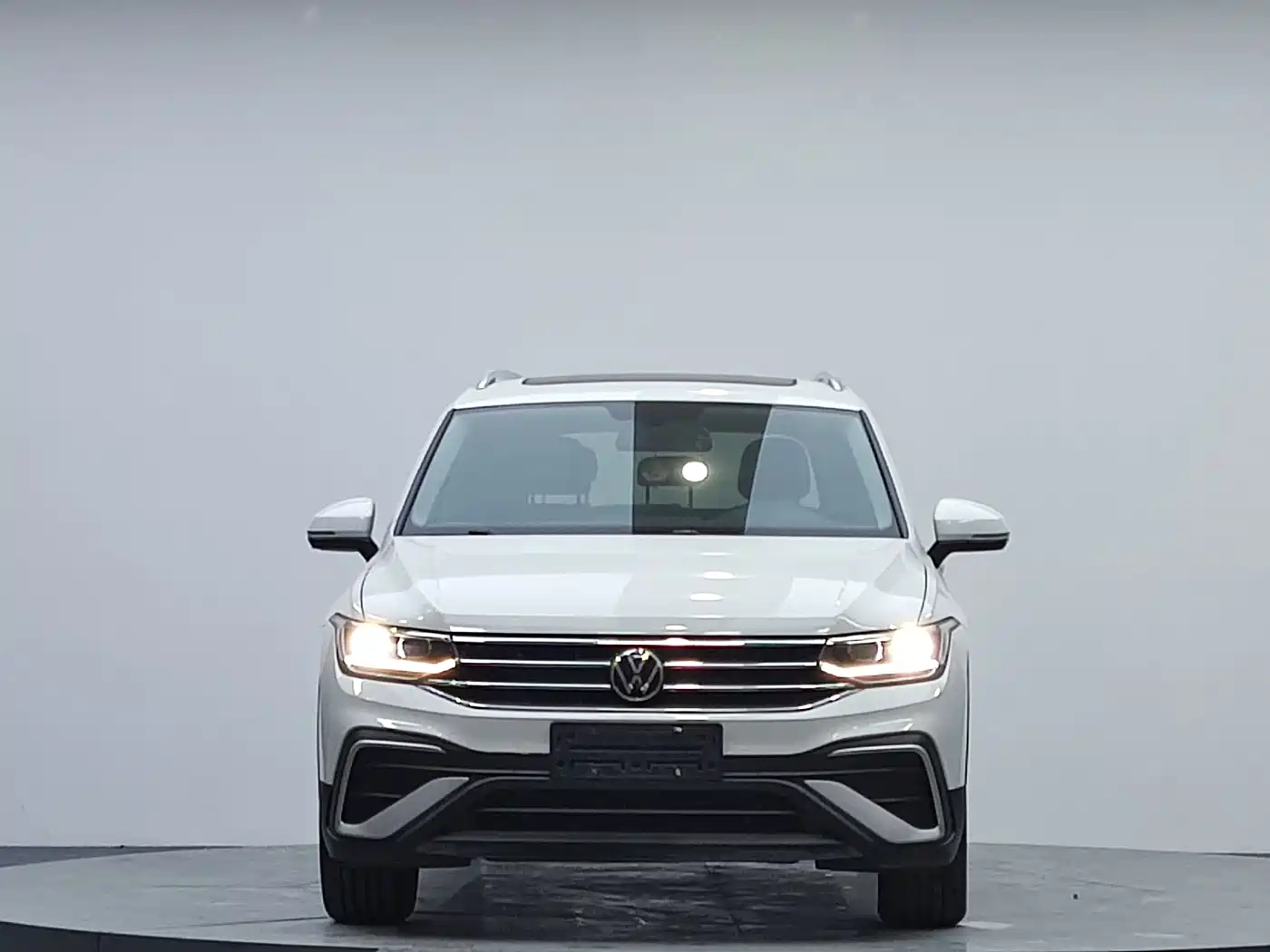 Volkswagen Tiguan L 2023 280TSI 2WD Trend Limited Edition фото 2