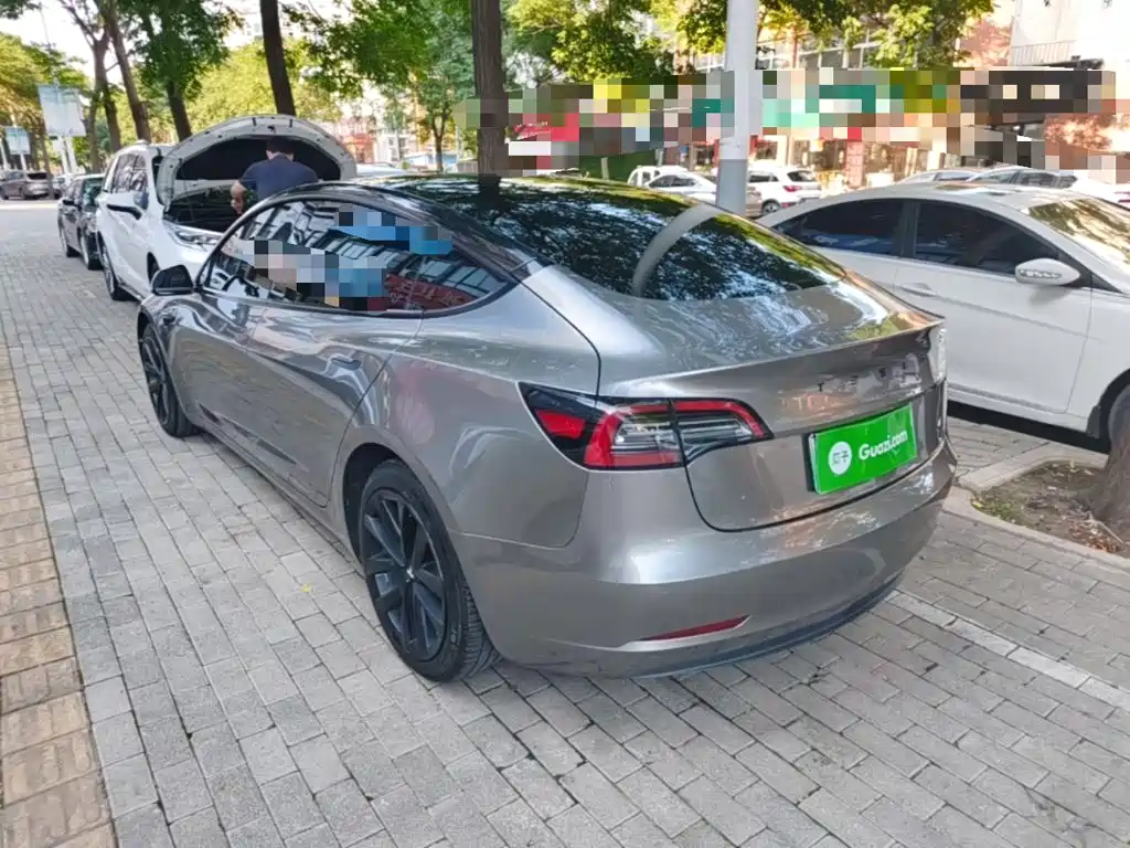 Фото 5 - Tesla Model 3