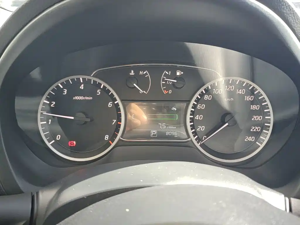 صورة 12 - Nissan Sylphy