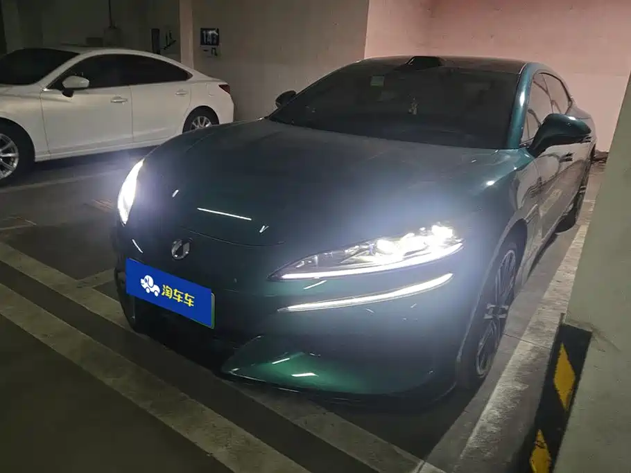 Фото 1 - Denza Z9GT