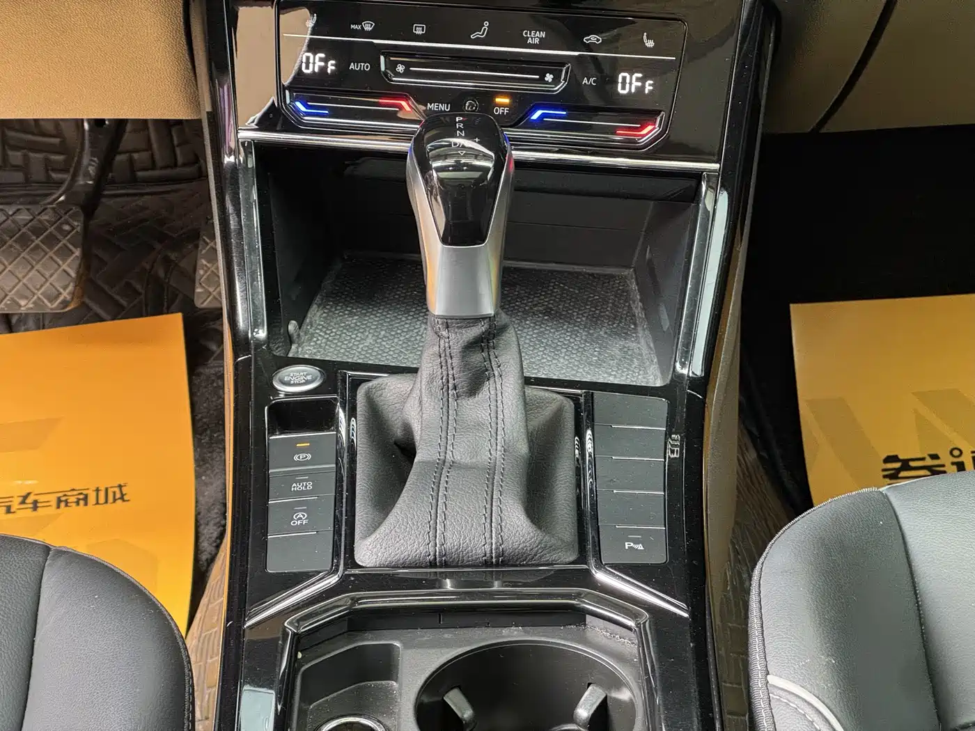 Volkswagen Passat 2022 330TSI Elite Edition фото 13